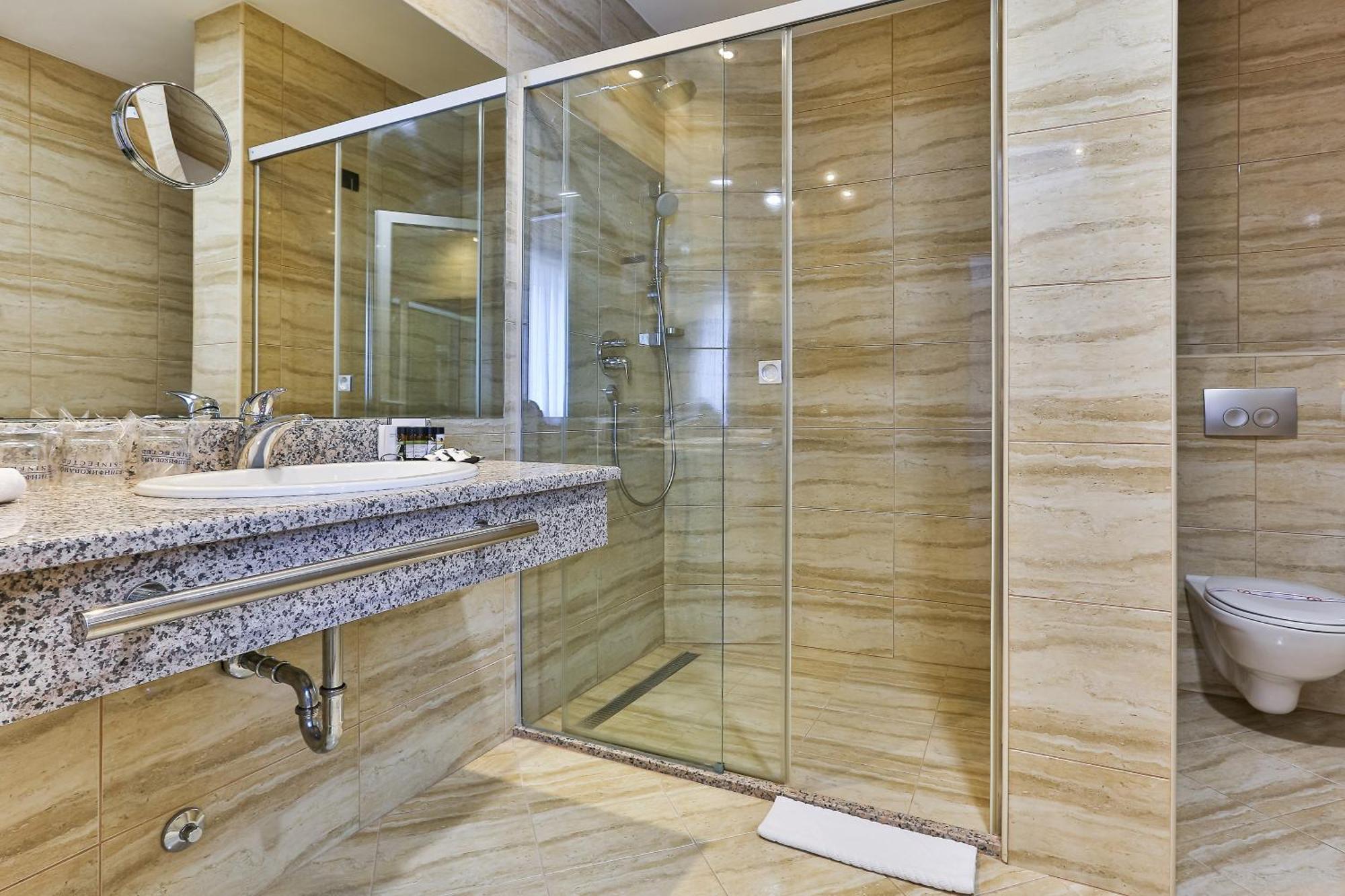 Kings Park Hotel Подгорица Экстерьер фото