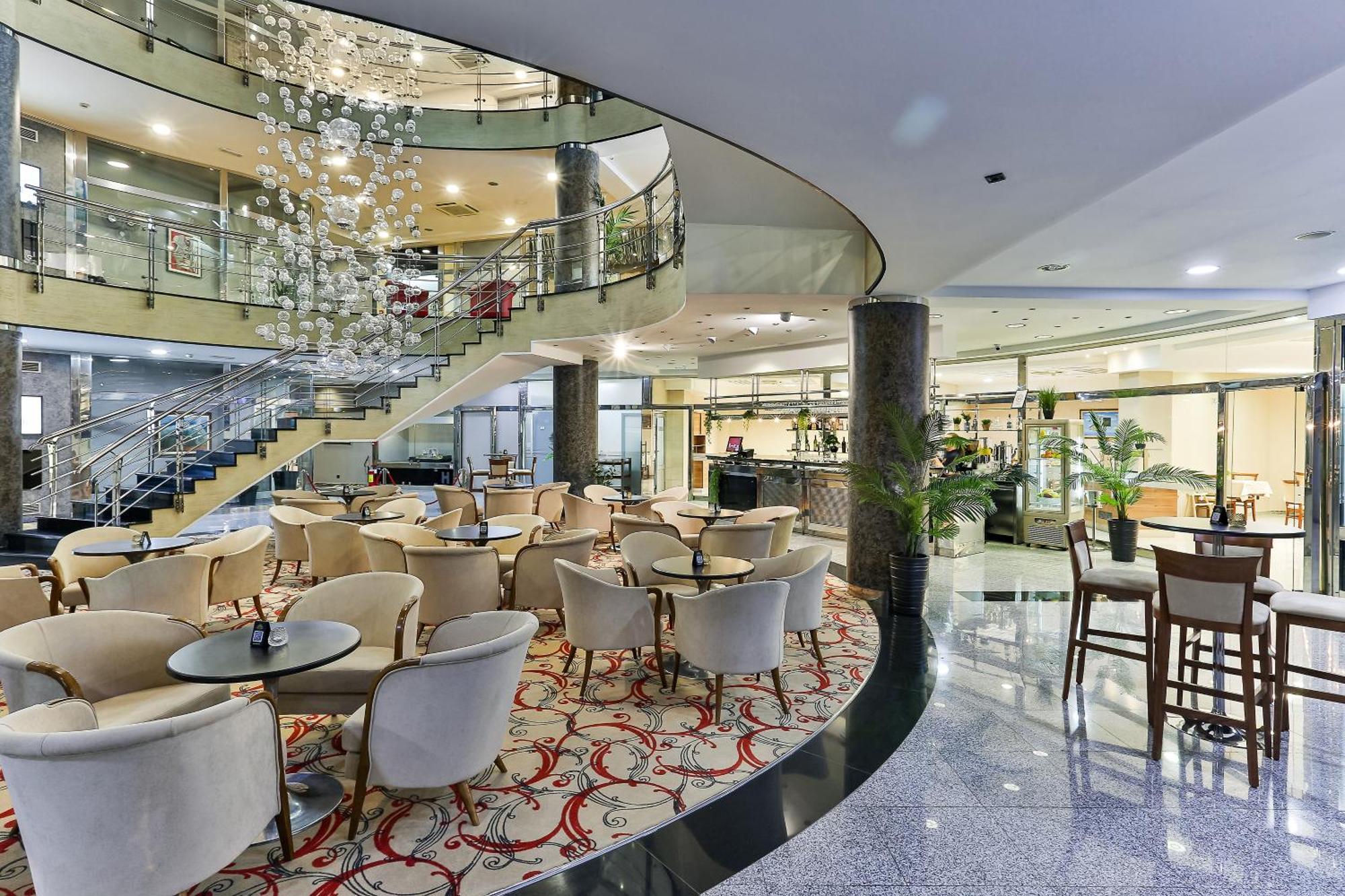 Kings Park Hotel Подгорица Экстерьер фото