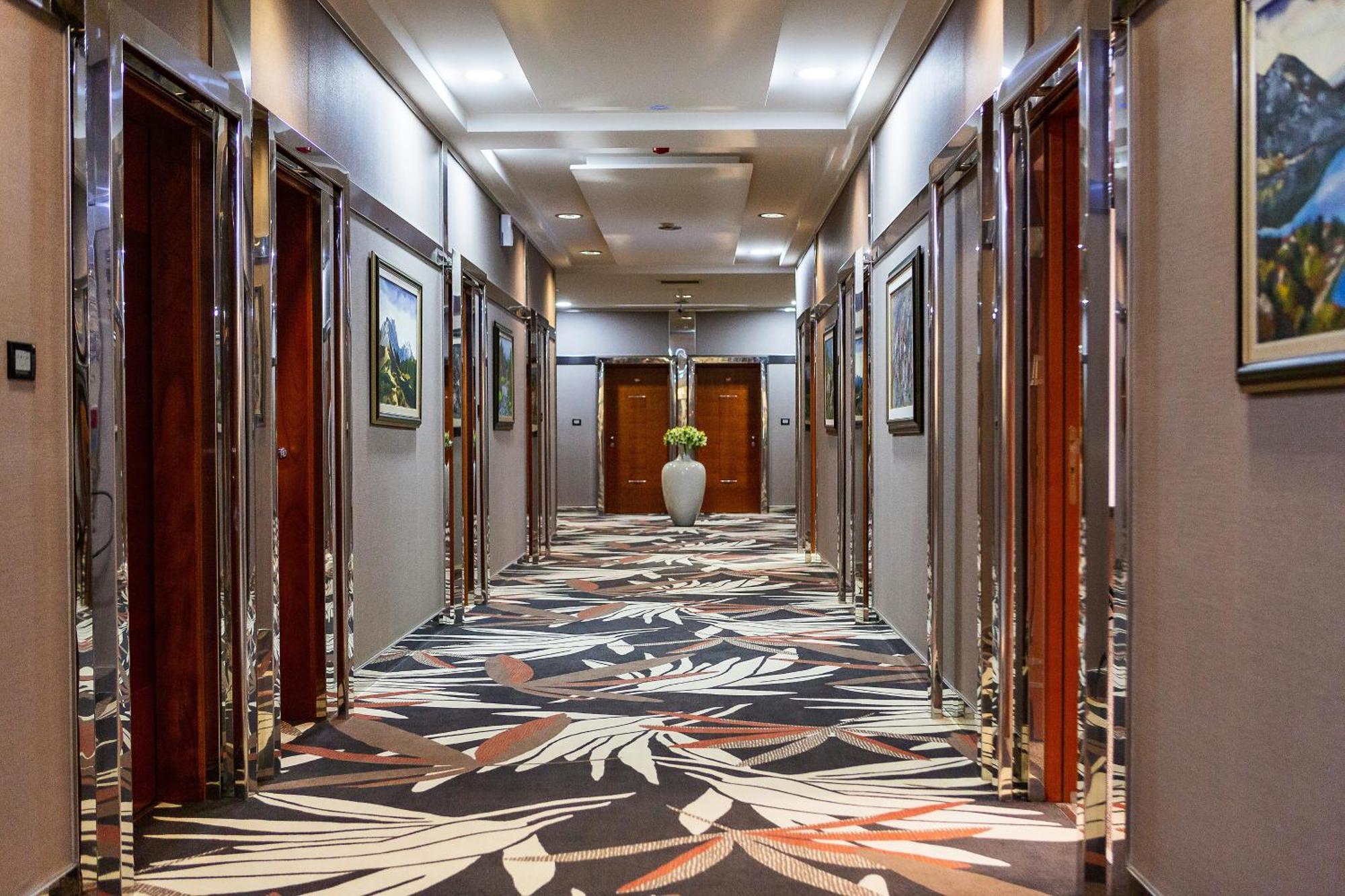 Kings Park Hotel Подгорица Экстерьер фото