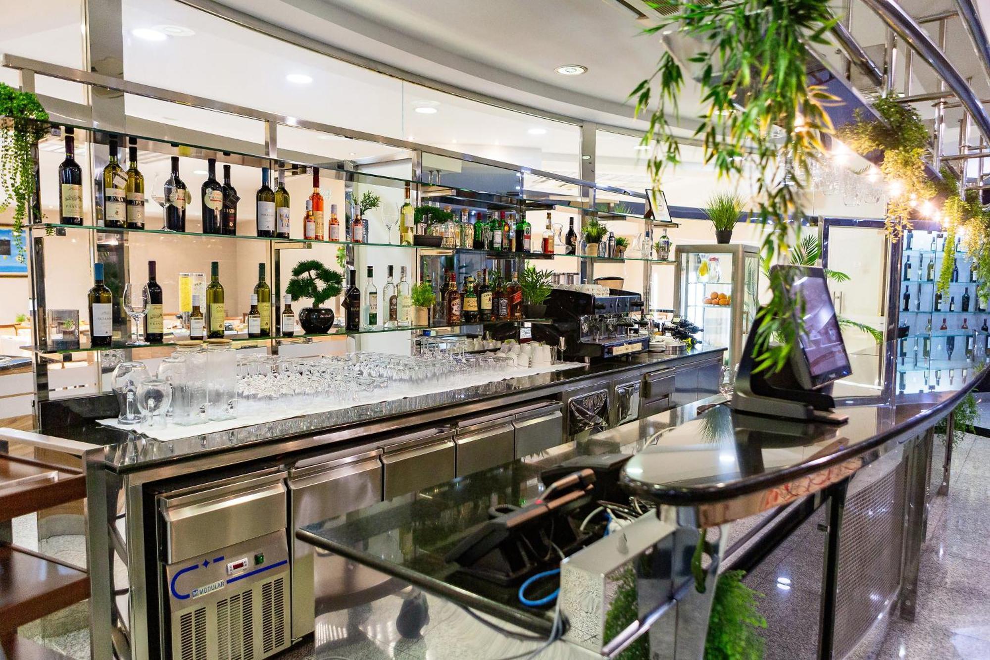 Kings Park Hotel Подгорица Экстерьер фото