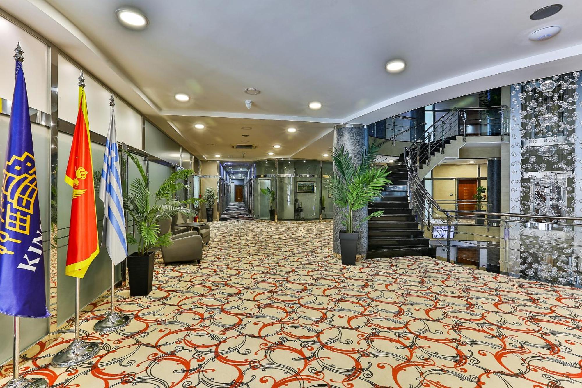 Kings Park Hotel Подгорица Экстерьер фото